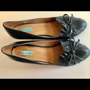 Classic Miz Mooz “Forrest” pumps